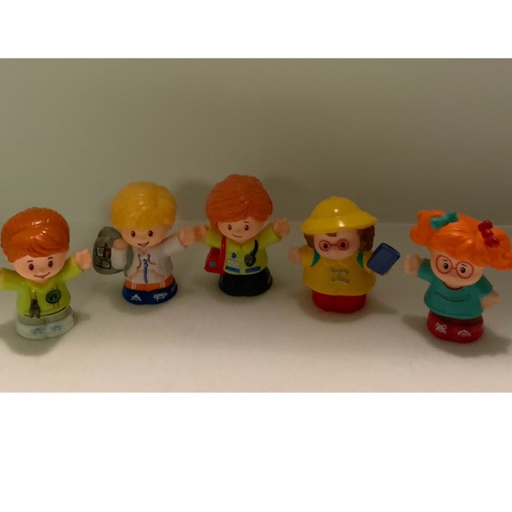 5 Little People EMT/ School Girls